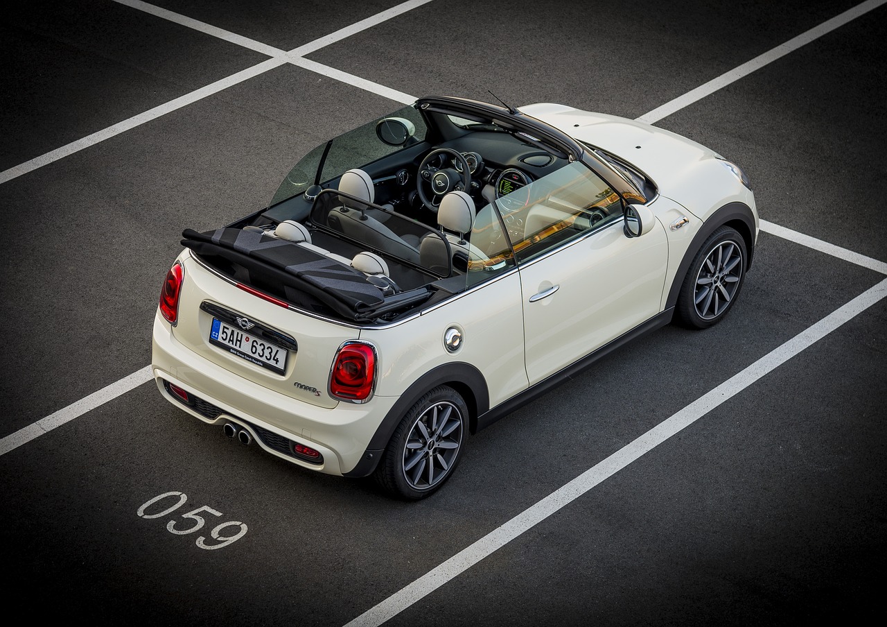 全新2.0 Mini Cooper S風(fēng)暴來襲，驚喜優(yōu)惠不容錯過